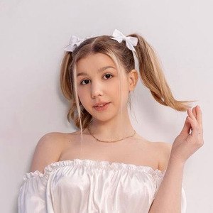 Judy Blooms - OnlyFans.com/judy_blooms is a stunning chick who has a cute but filthy vibe to her and loves wear...